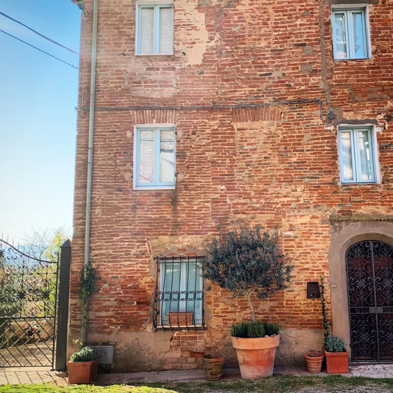 Enchanting three story Villa Gioiella